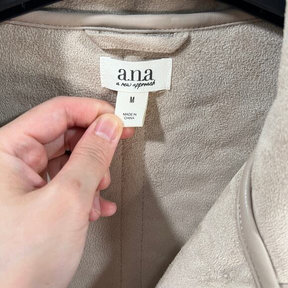 a.n.a Women's Winter Outerwear Coat Faux Shearling Midweight Coat Size M - Picture 4 of 15